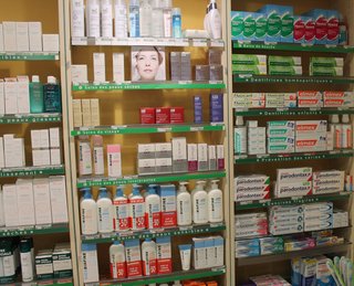 La pharmacie du Châble Beaumont vous propose toute une gamme de produits pour aider à rester en bonne santé  cet été!
